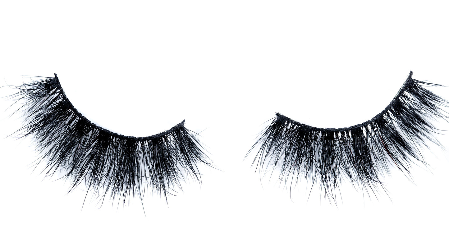 Lashes: influencer